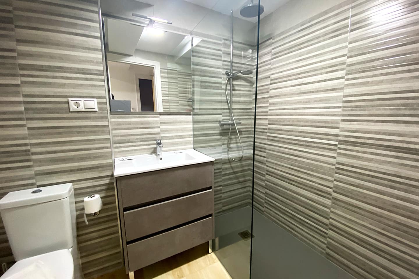 Habitación Cuádruple Baño · Nuevo Masín